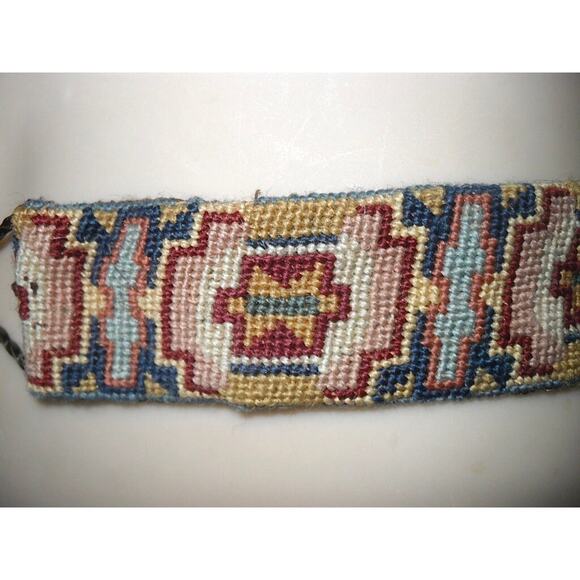 VINTAGE 20'S-40'S NEEDLEPOINT PETITPOINT BELT W/BRASS CLASP GREAT COLORS! 30" - Picture 2 of 10